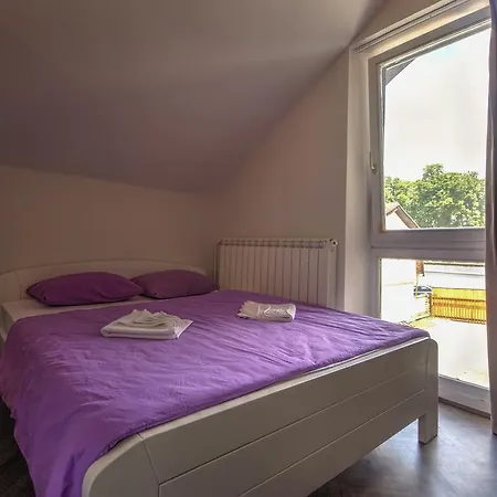 Hostel Fair And Square *