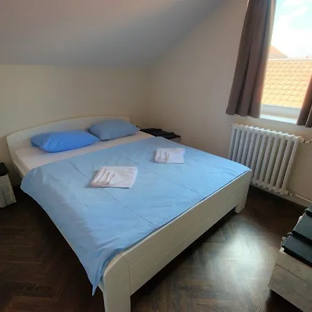 Vandrerhjem Fair And Square