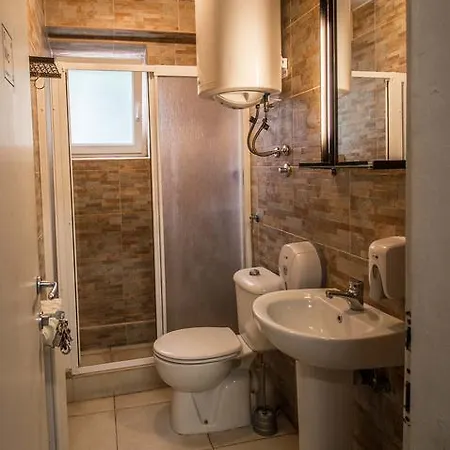 Hostel Fair And Square Belgrade