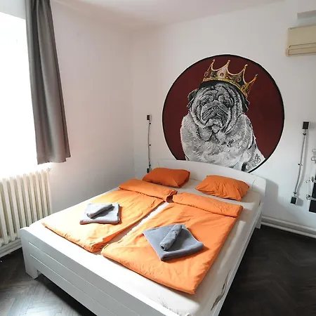 Hostel Fair And Square Belgrade