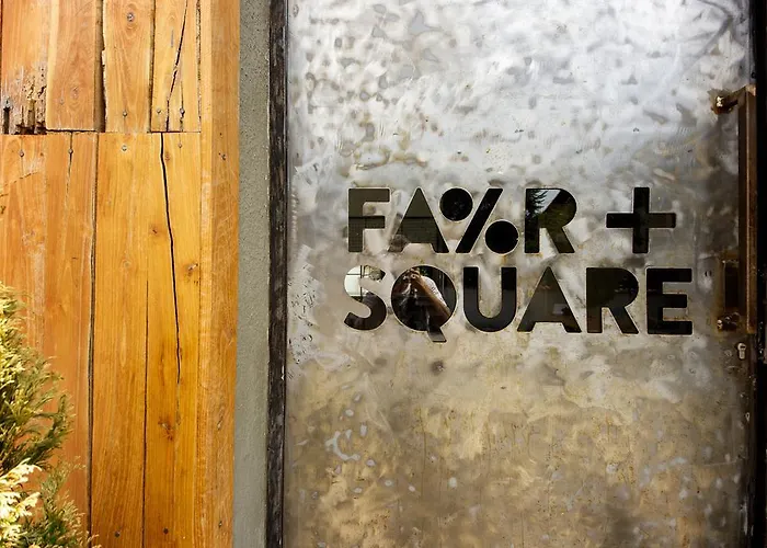 Hostal Fair And Square Belgrado